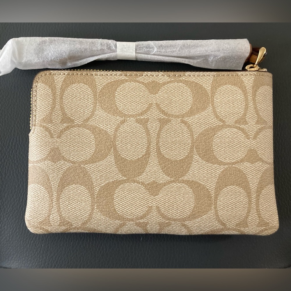 Corner Zip Wristlet In Signature Canvas - Picture 6 of 6